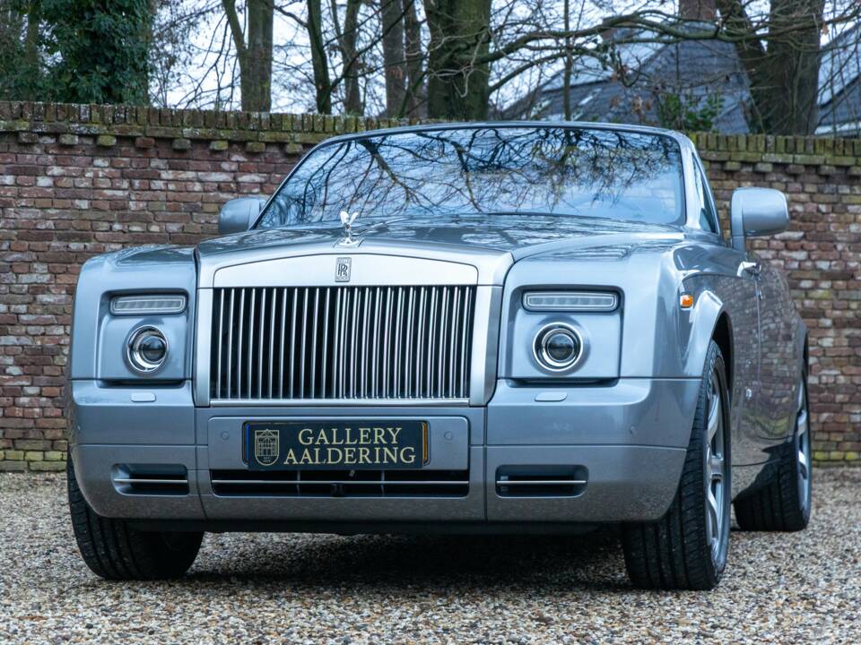 Bild 29/50 von Rolls-Royce Phantom DHC (2009)