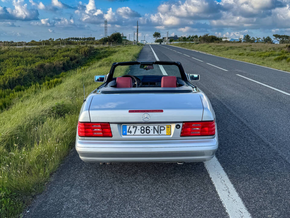Image 12/23 of Mercedes-Benz SL 320 (1996)