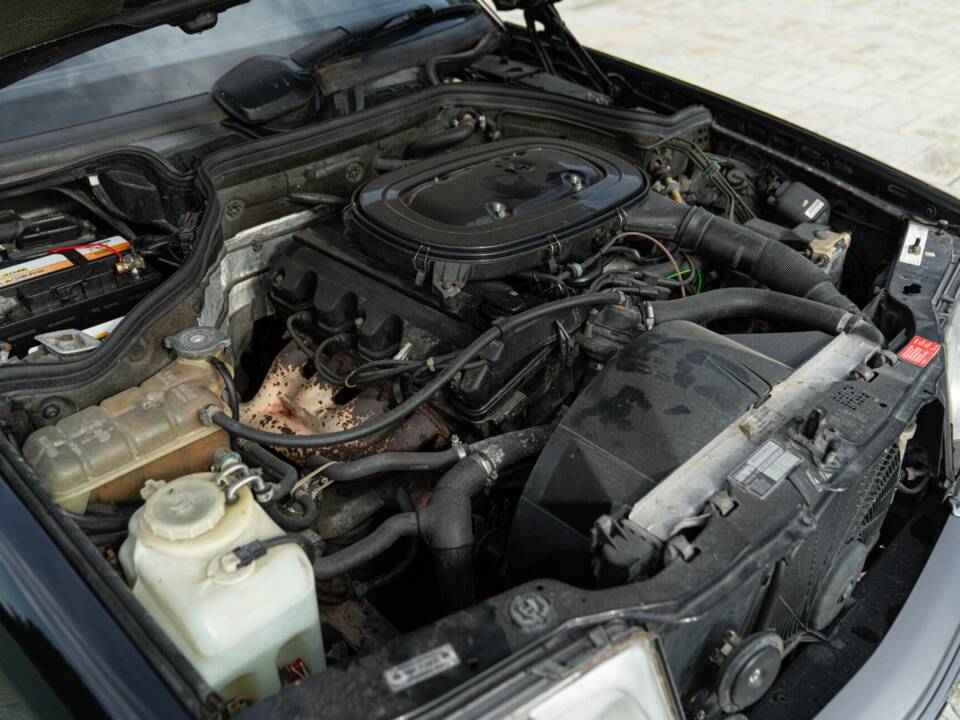 Immagine 48/48 di Mercedes-Benz 200 CE (1990)