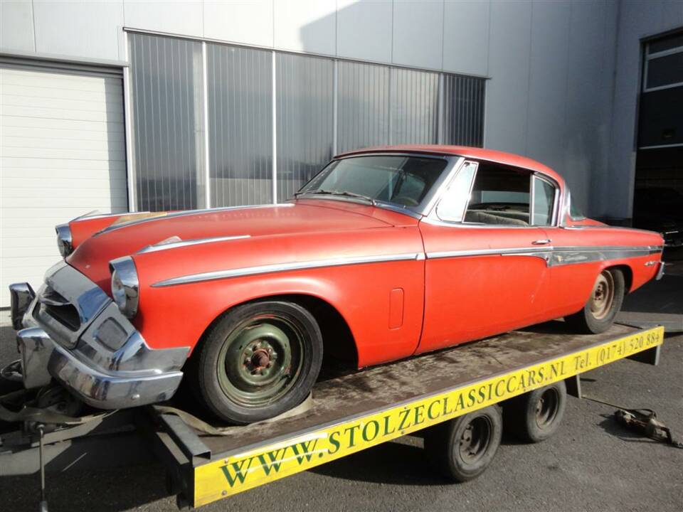 Image 2/22 of Studebaker Speedster (1955)