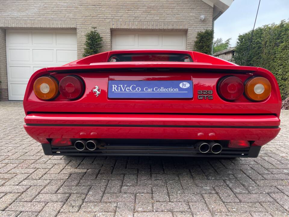 Image 10/48 of Ferrari 328 GTS (1989)