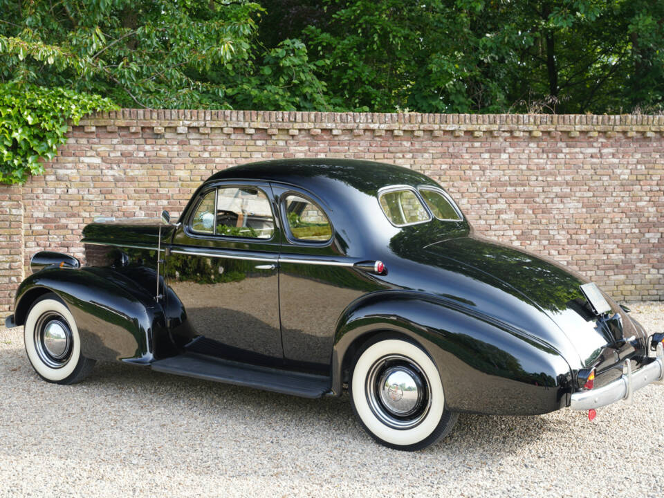 Image 10/50 of Oldsmobile F-Series Business Coupe (1938)