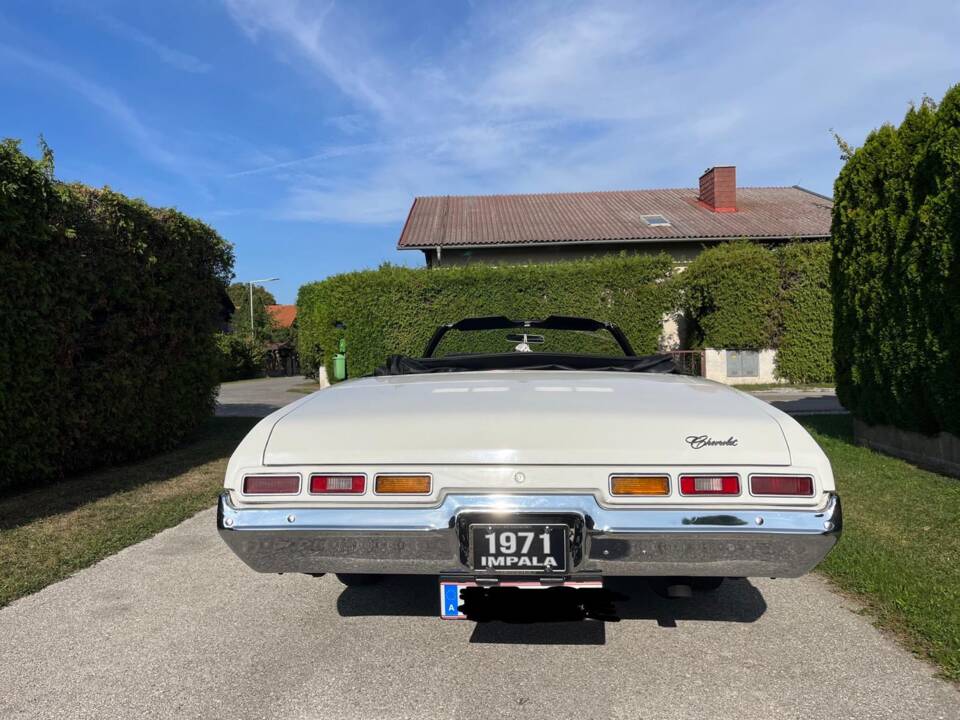 Bild 20/34 von Chevrolet Impala Convertible (1971)