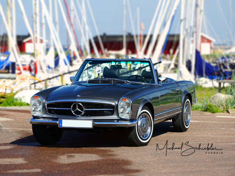 Afbeelding 8/34 van Mercedes-Benz 280 SL (1970)