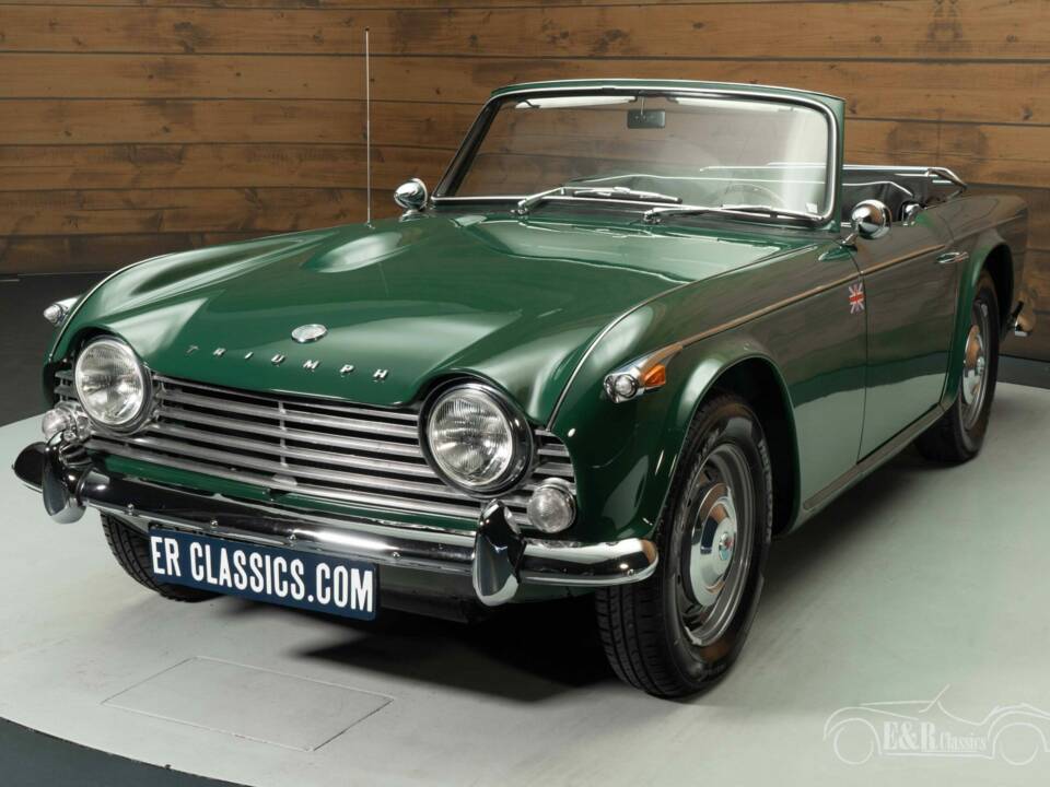 Bild 4/8 von Triumph TR 4A (1967)