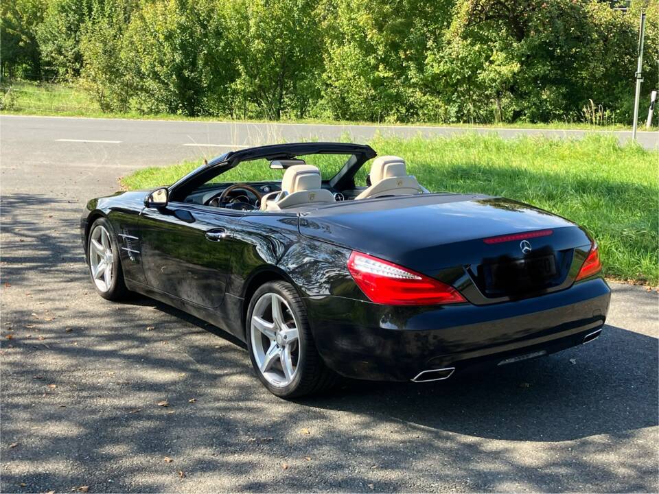 Bild 7/18 von Mercedes-Benz SL 500 (2012)