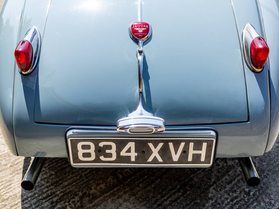 Image 15/50 of Jaguar XK 140 FHC (1955)