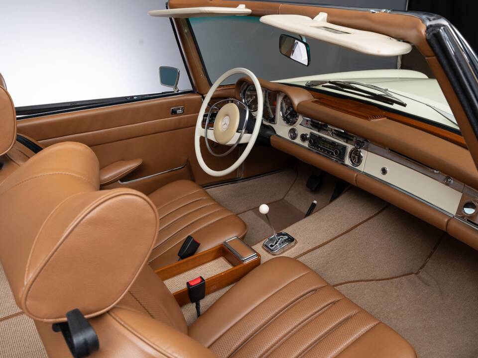 Image 36/41 of Mercedes-Benz 280 SL (1969)