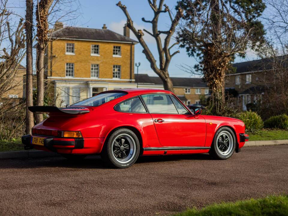 Bild 30/50 von Porsche 911 Carrera 3.2 (1989)