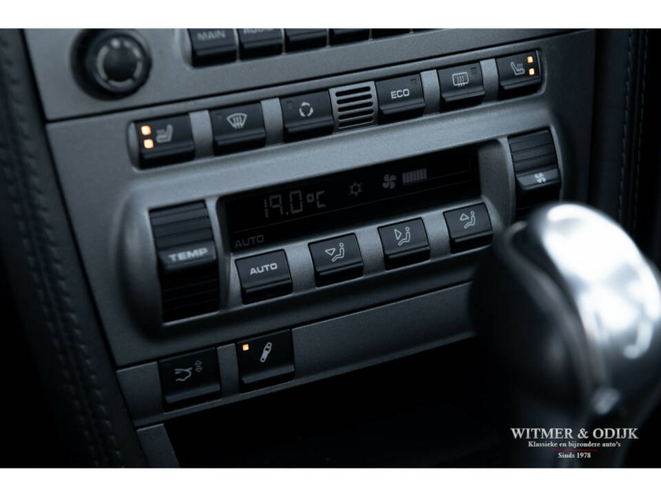 Image 24/34 of Porsche 911 Carrera S (2005)