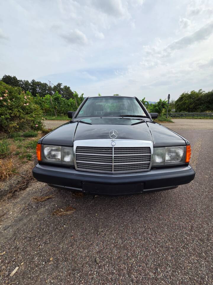 Bild 39/39 von Mercedes-Benz 190 E 1.8 (1992)