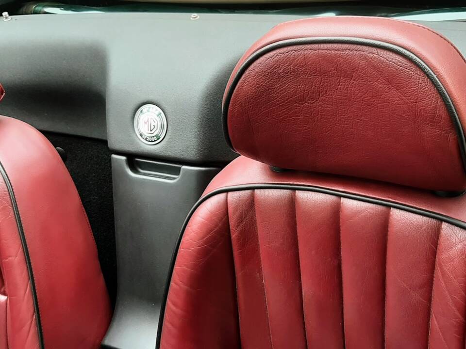 Immagine 24/50 di MG F 1.8i VVC 75 LE "75th Anniversary" (1999)