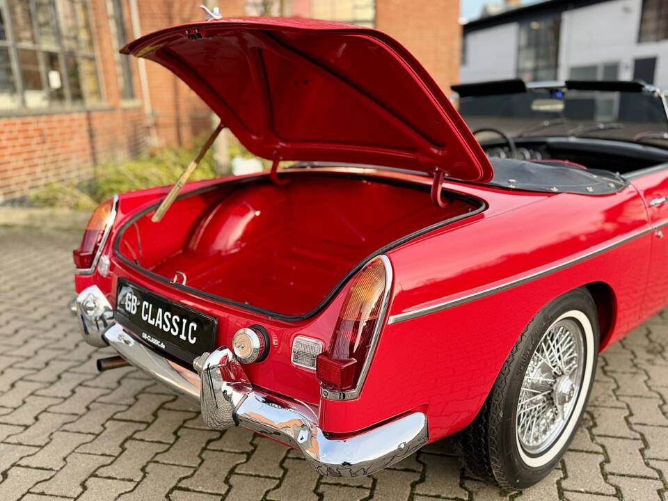 Bild 37/64 von MG MGB (1970)