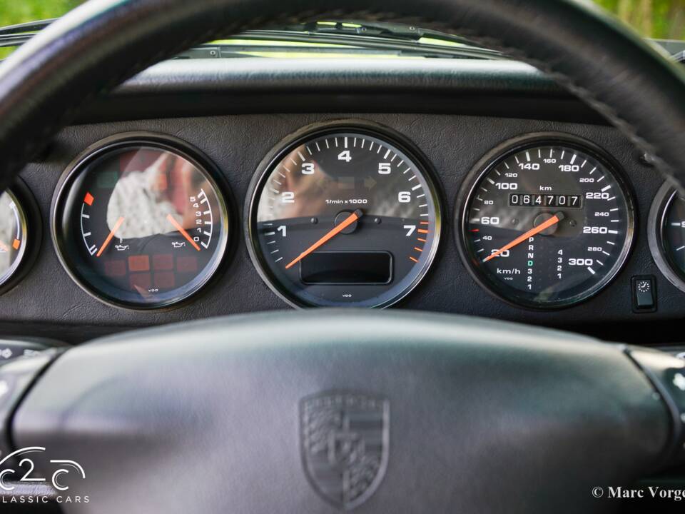 Image 13/63 of Porsche 911 Carrera (1996)