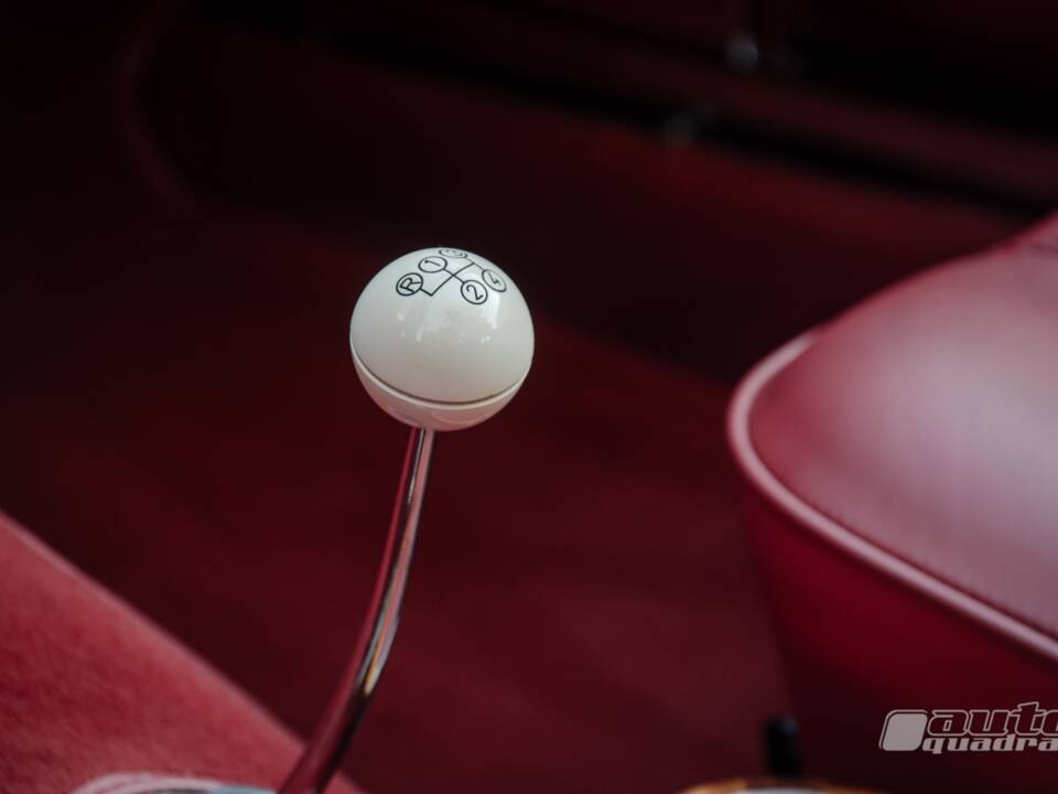 Afbeelding 10/19 van Mercedes-Benz 220 SE b (1962)