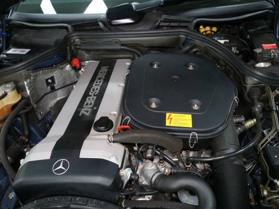 Bild 25/30 von Mercedes-Benz 300 CE-24 (1993)