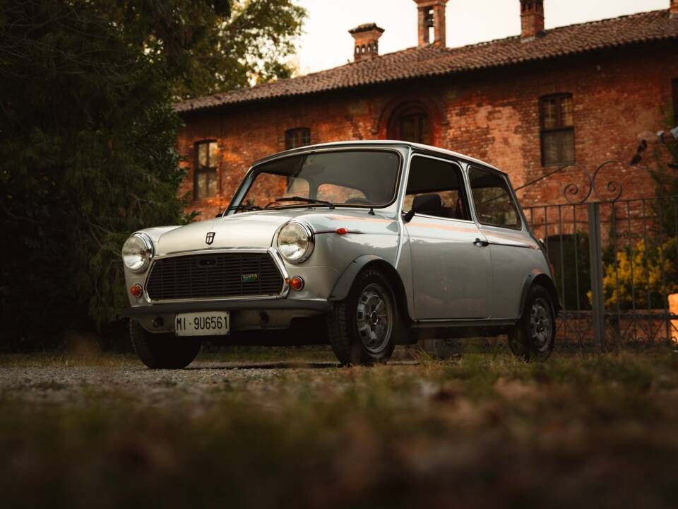 Afbeelding 1/21 van Mini 1000 (1985)