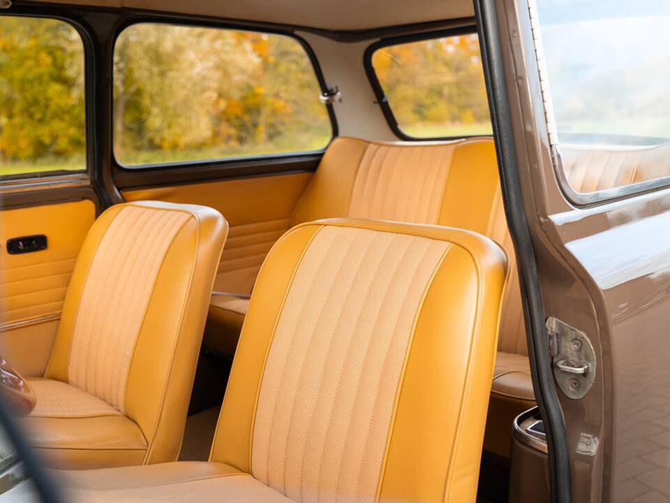 Immagine 21/36 di Innocenti Mini 1001 Export (1972)