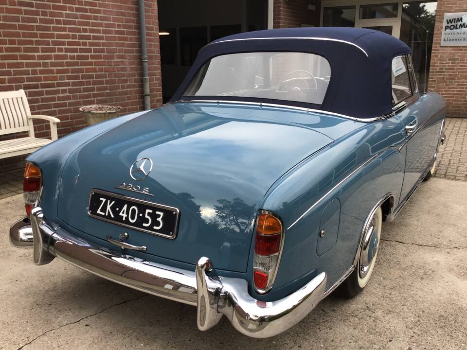 Image 3/32 of Mercedes-Benz 220 S Cabriolet (1958)