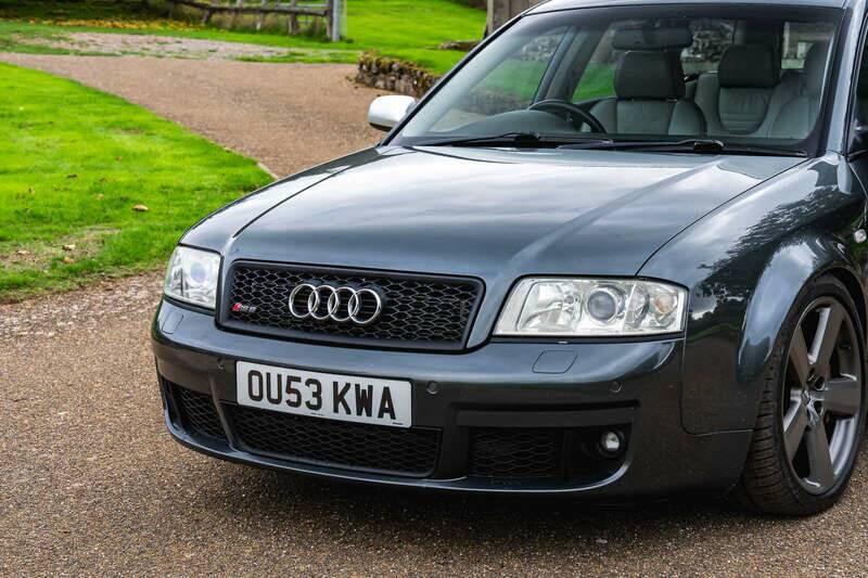 Image 13/50 of Audi RS6 Avant (2003)