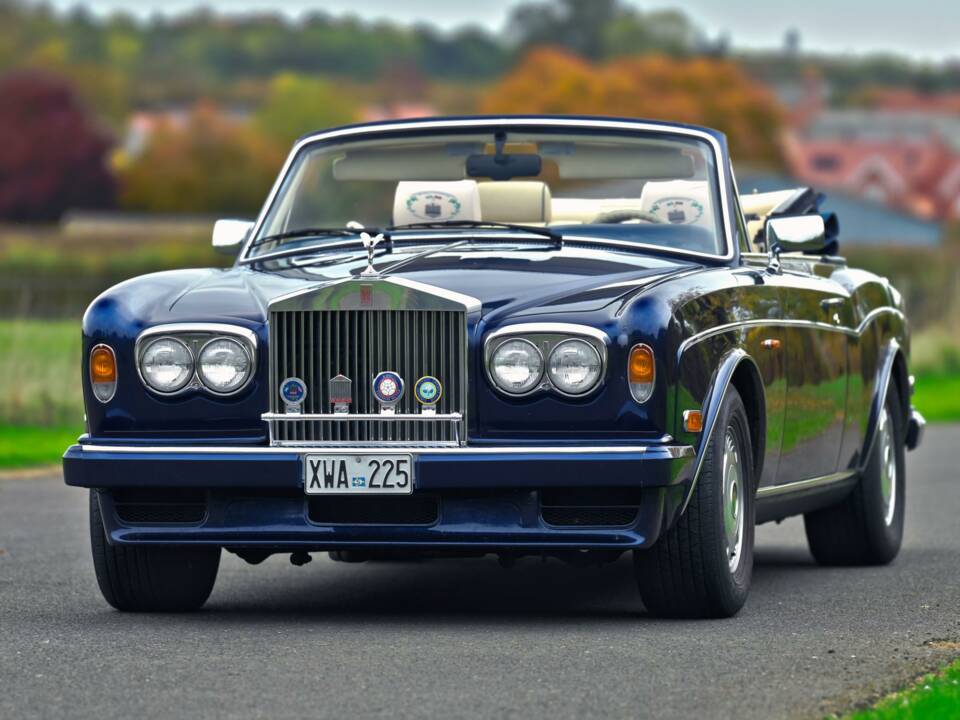 Image 5/50 of Rolls-Royce Corniche S (1995)