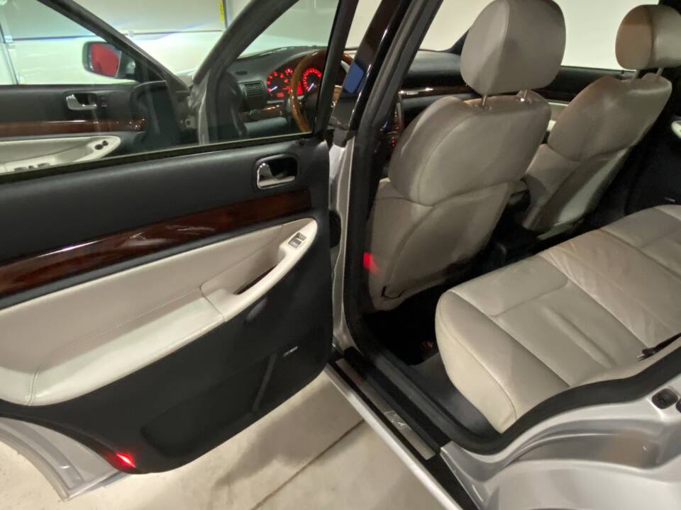 Bild 31/64 von Audi S4 Avant (2000)