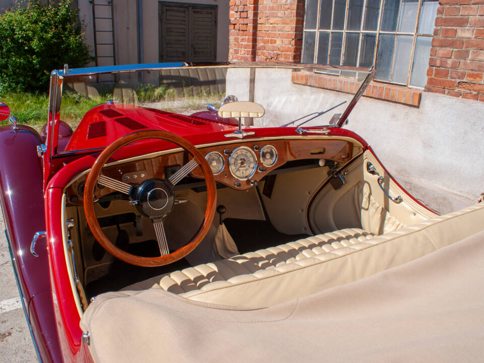 Image 7/13 of Riley 2.5 Litre RMC (1948)