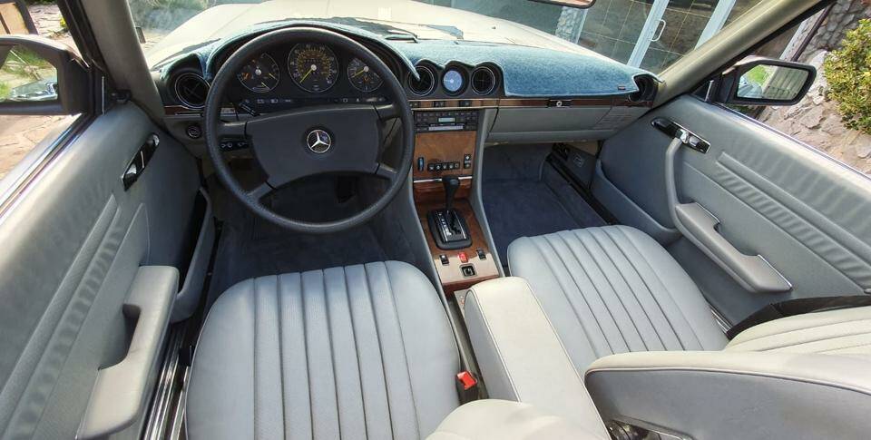 Bild 5/22 von Mercedes-Benz 380 SL (1984)