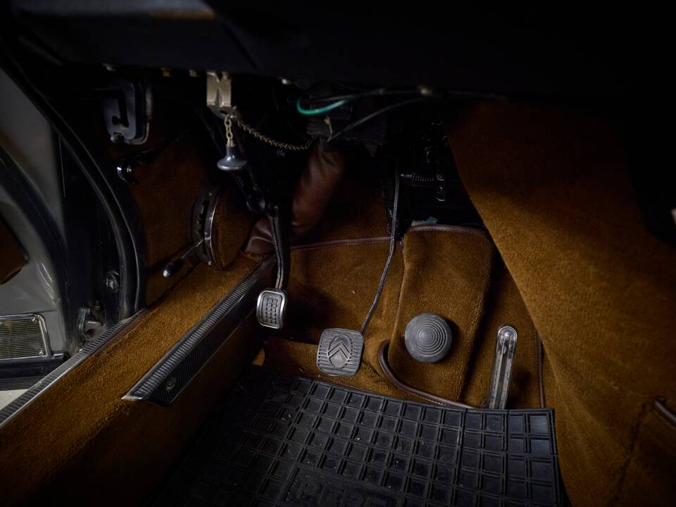 Image 74/92 of Citroën DS 23 Pallas (1975)