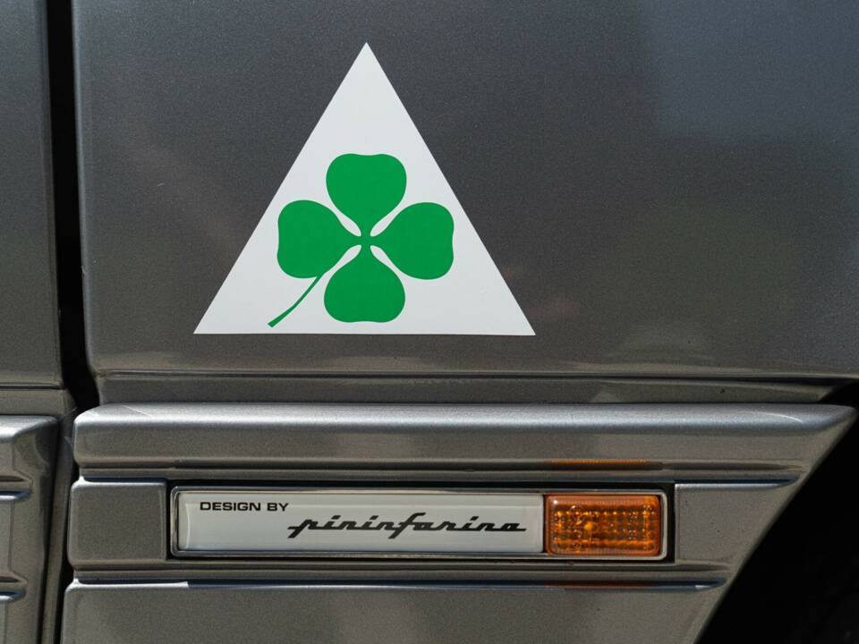 Image 14/50 de Alfa Romeo 164 2.0 (1991)