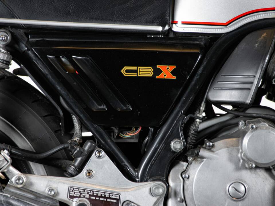 Image 32/50 of Honda DUMMY (1980)