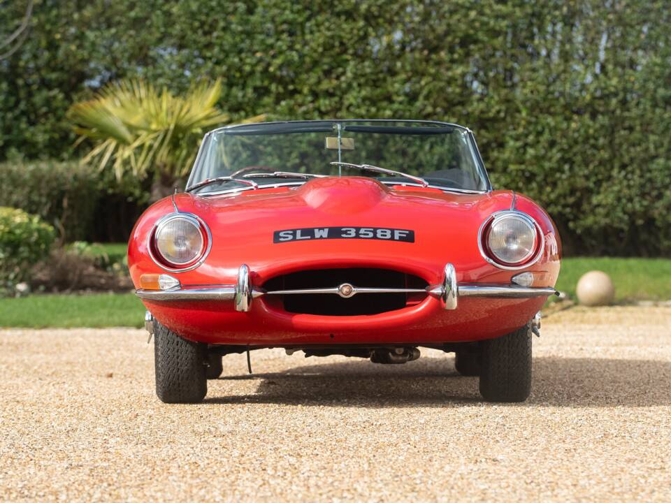 Image 6/50 de Jaguar E-Type (1967)