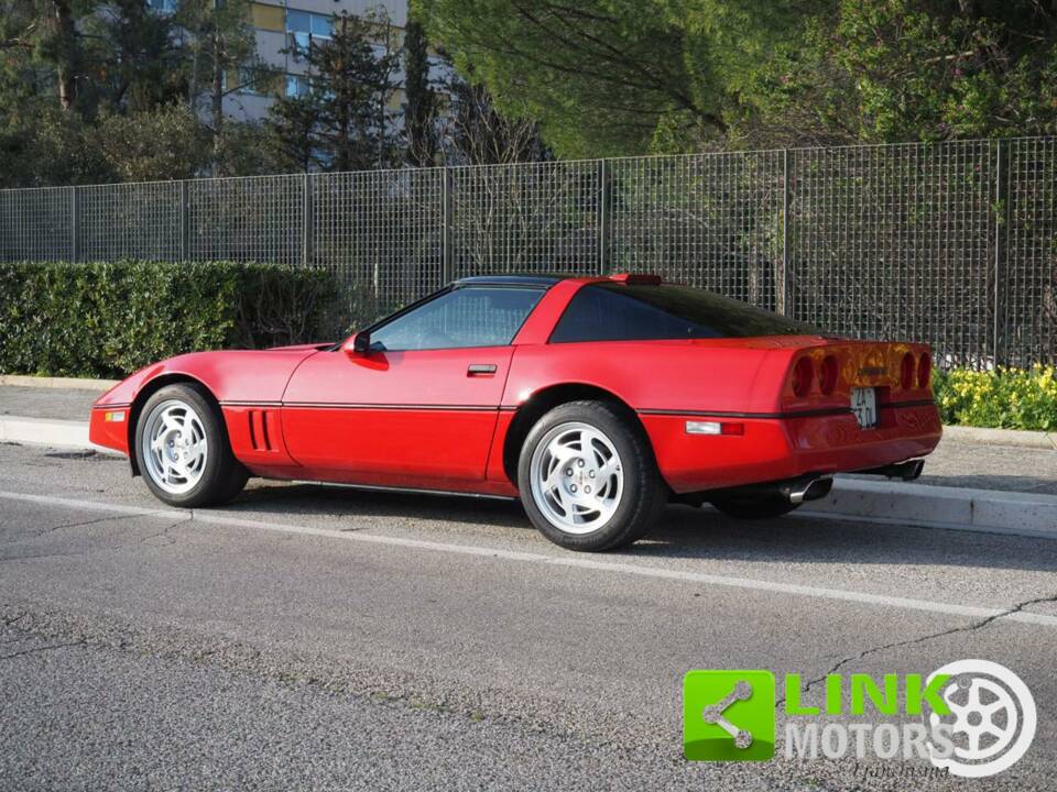 Image 8/10 of Chevrolet Corvette Convertible (1995)