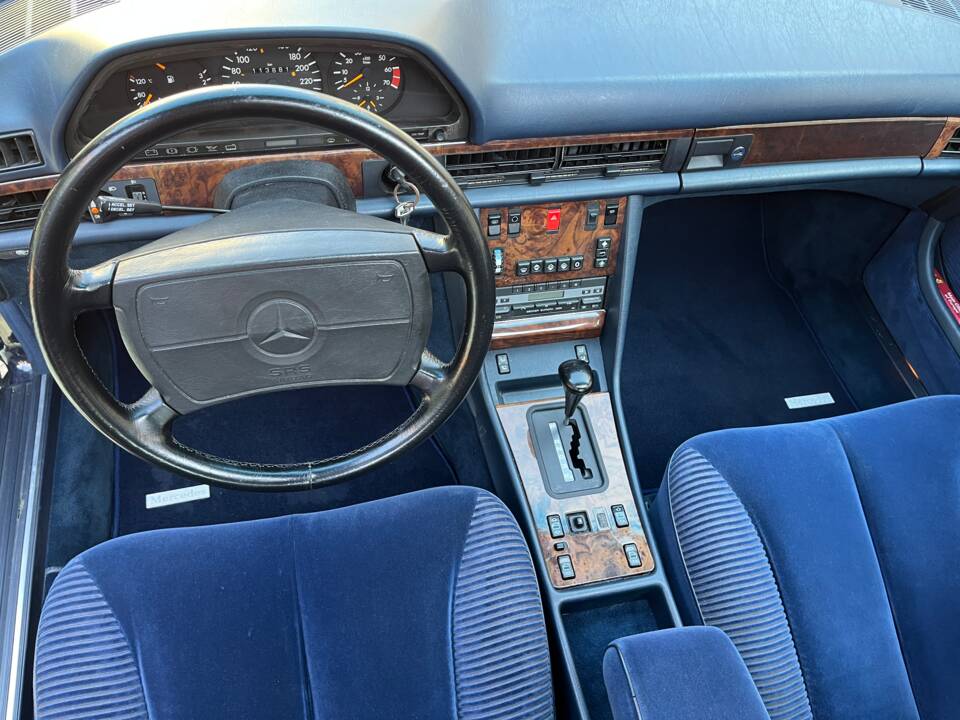 Bild 28/85 von Mercedes-Benz 560 SEL (1991)