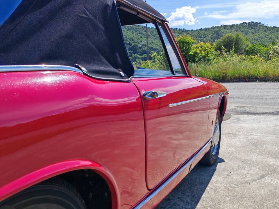 Image 16/40 of Innocenti 950 Spider (1963)