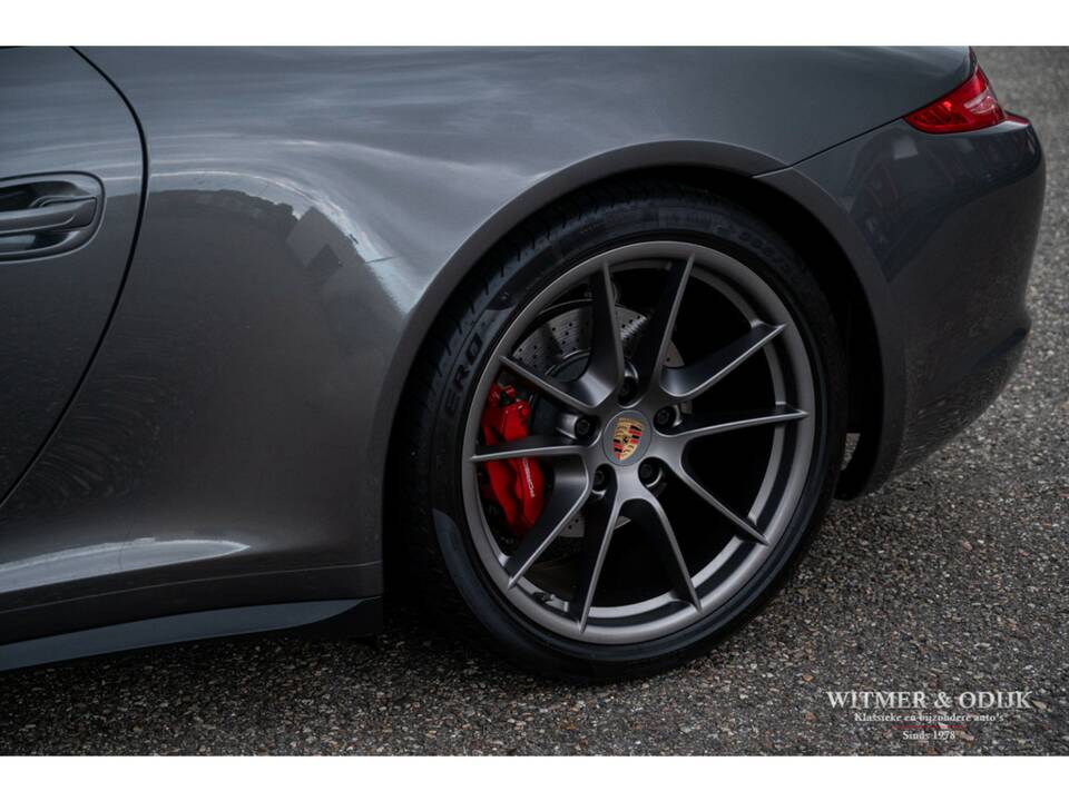 Image 22/47 of Porsche 911 Carrera 4S (2014)
