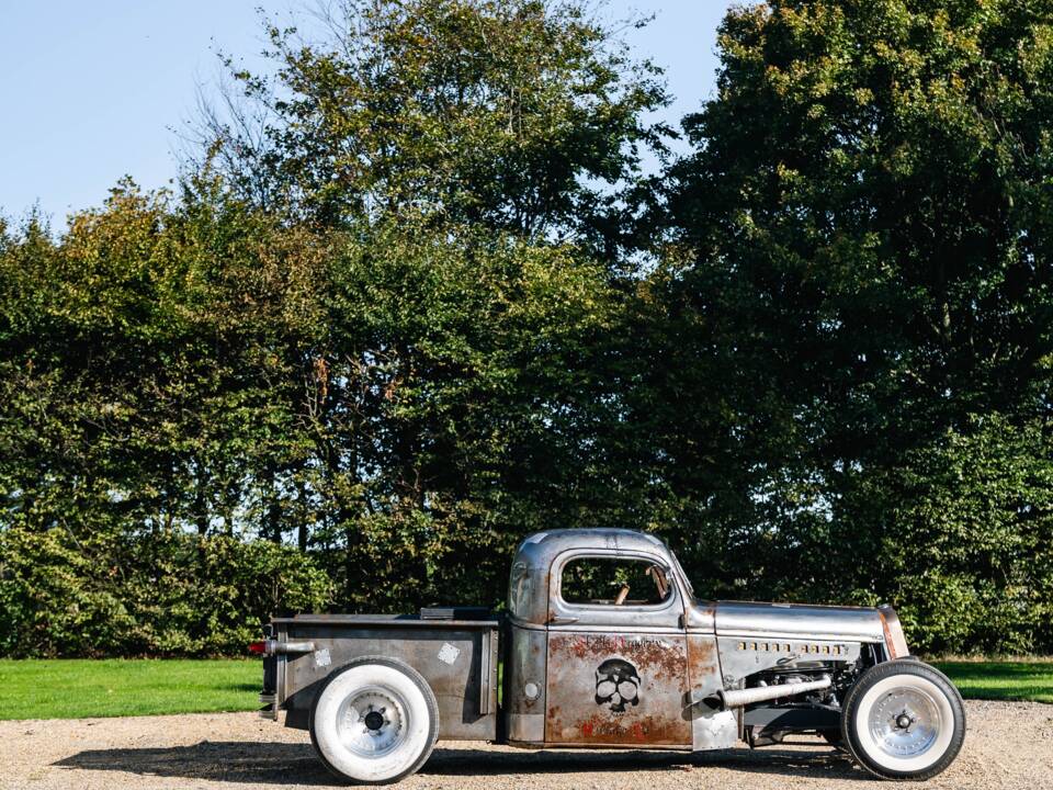 Image 21/31 of GMC Custom 1500 (1946)