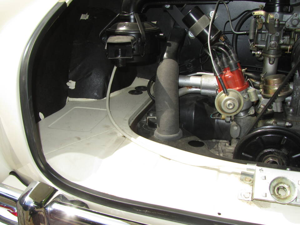 Image 10/45 of Volkswagen Karmann Ghia 1300 (1965)