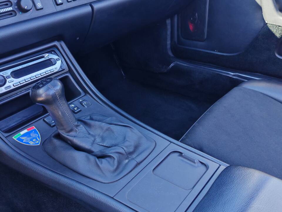 Immagine 44/49 di Porsche 944 S2 (1991)