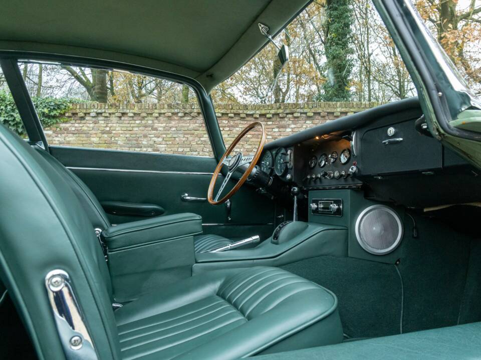 Afbeelding 42/50 van Jaguar E-Type 4.2 (1967)