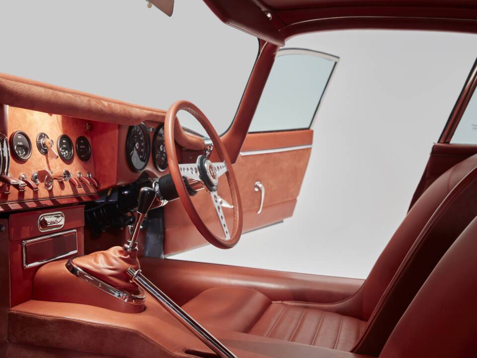 Bild 30/50 von Jaguar E-Type 3.8 Helm (1963)