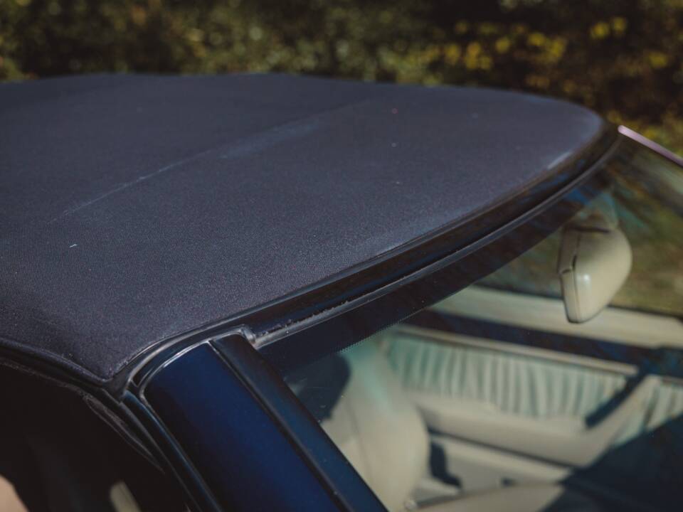 Imagen 24/41 de Mercedes-Benz E 220 (1995)