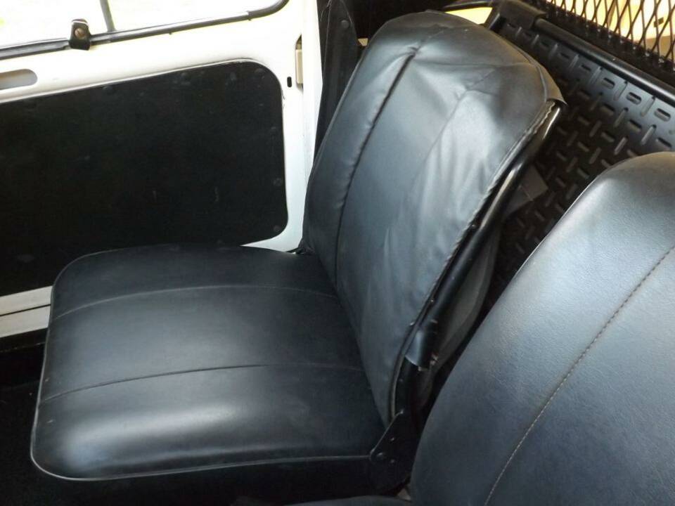 Image 36/44 of Renault R 4 F4 (1982)