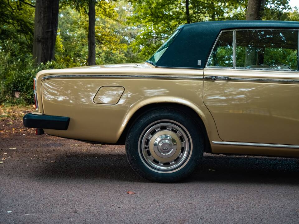 Image 11/36 de Rolls-Royce Silver Shadow II (1980)