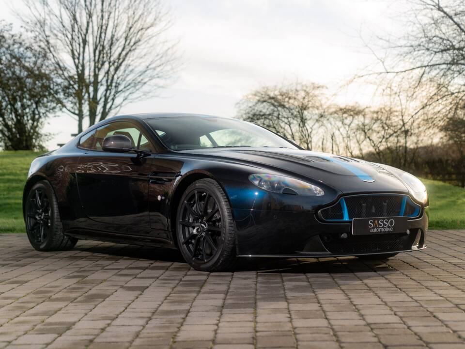Bild 4/77 von Aston Martin V12 Vantage AMR (2018)