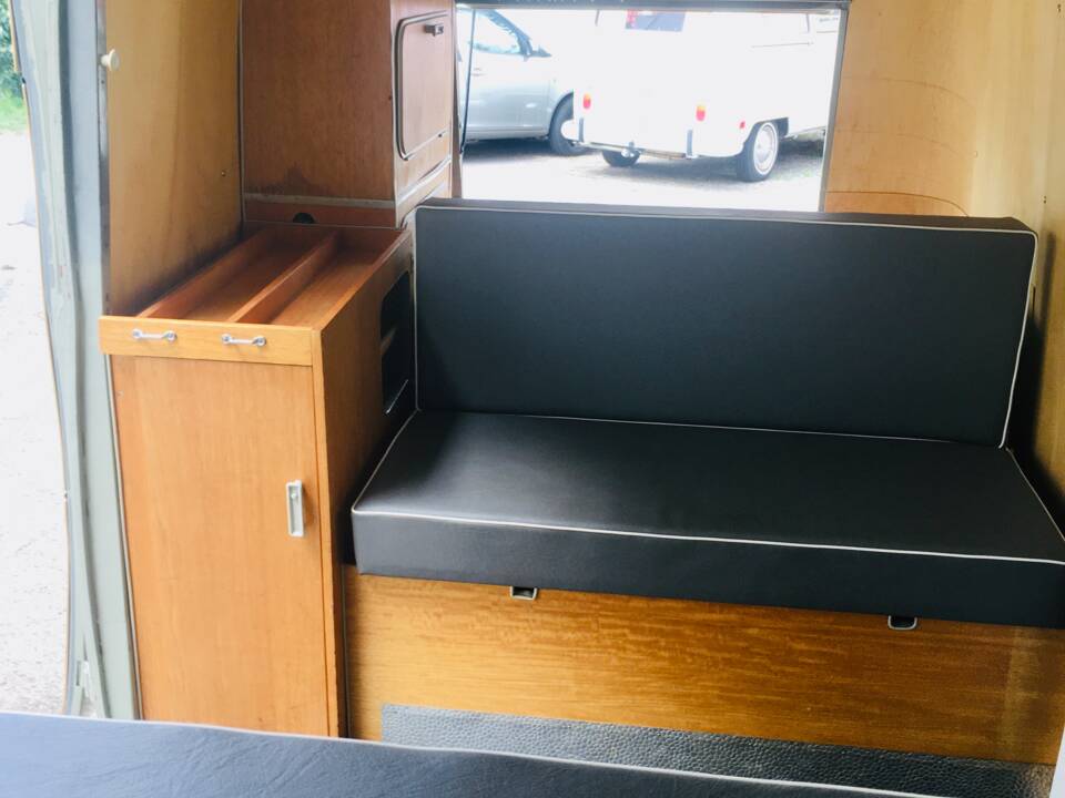 Image 7/23 of Volkswagen T1 minibus (1964)