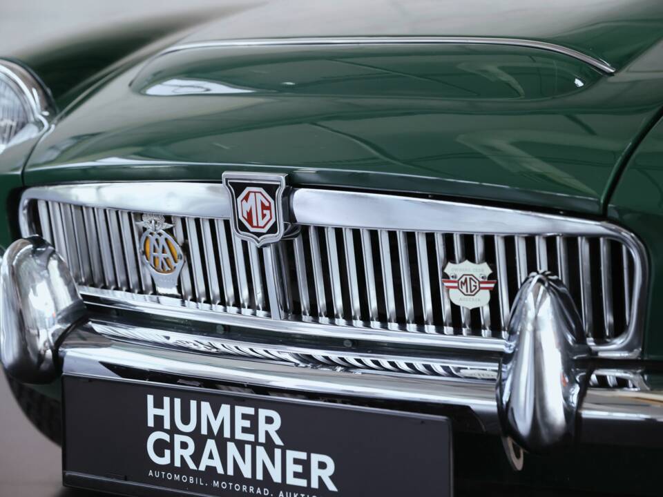 Image 12/41 of MG MGC (1969)