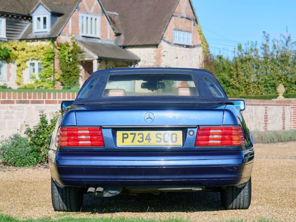 Image 9/50 of Mercedes-Benz SL 280 (1996)