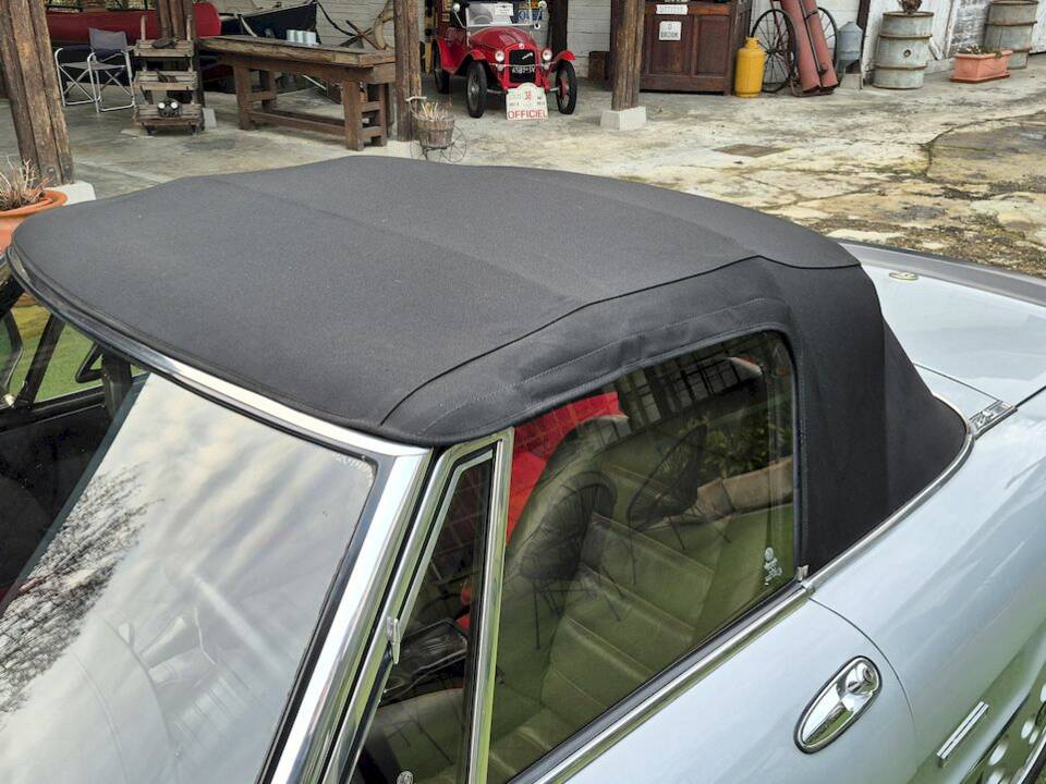 Afbeelding 51/70 van Alfa Romeo 2.0 Spider QV (1987)