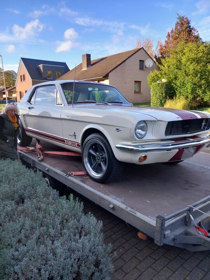 Image 2/6 of Ford Mustang 200 (1965)